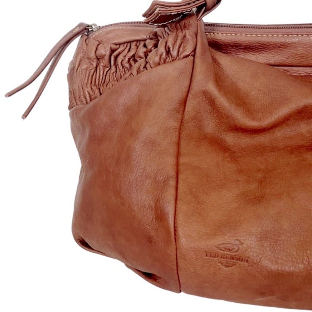 Elegant Brown Leather Tote by [Brand] - Picture 2 of 8